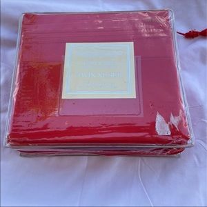 TWIN XL red sheets